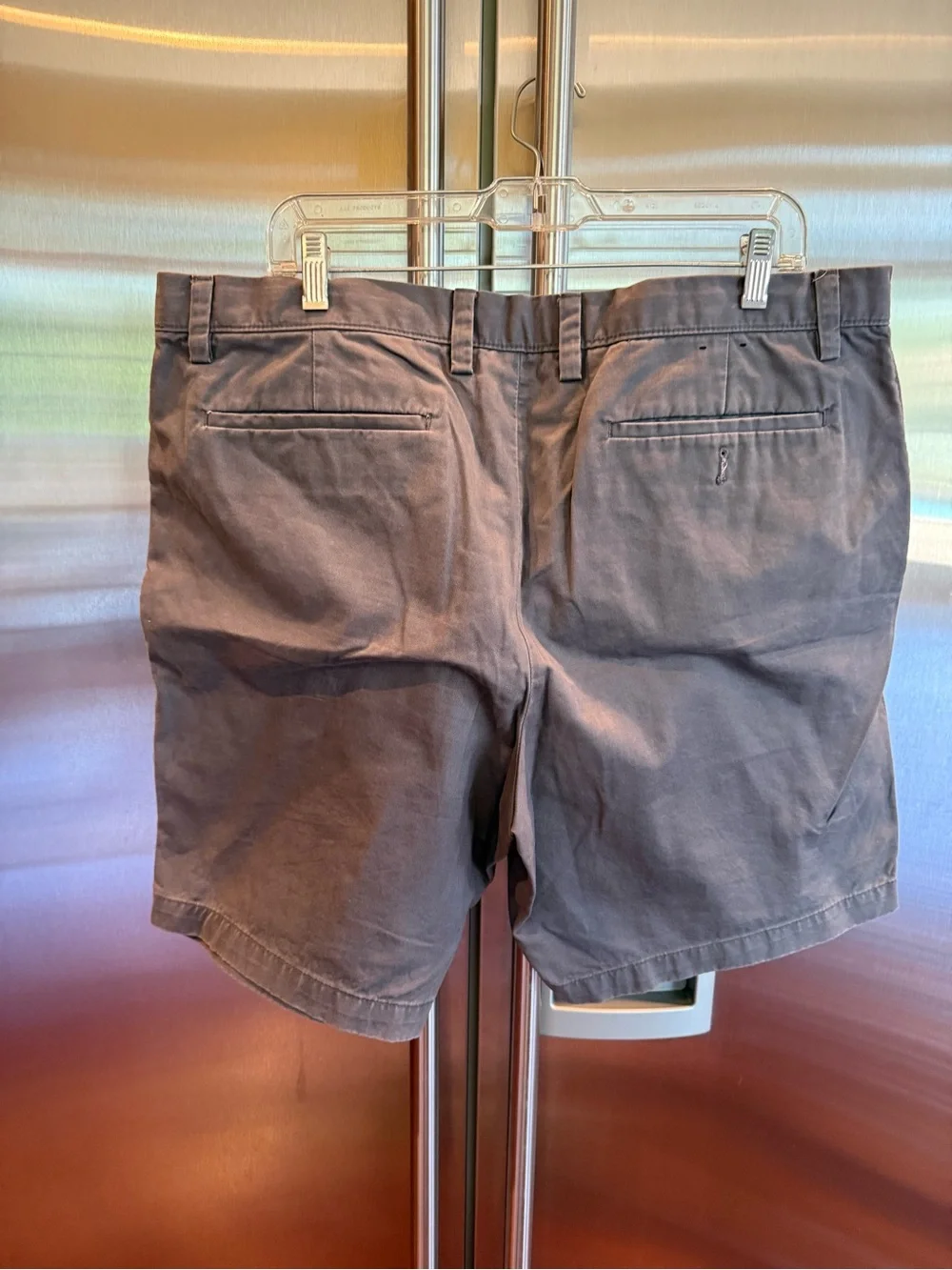 Banana Republic Men's Flat Front Chino Shorts in Gray-Brown, size 38